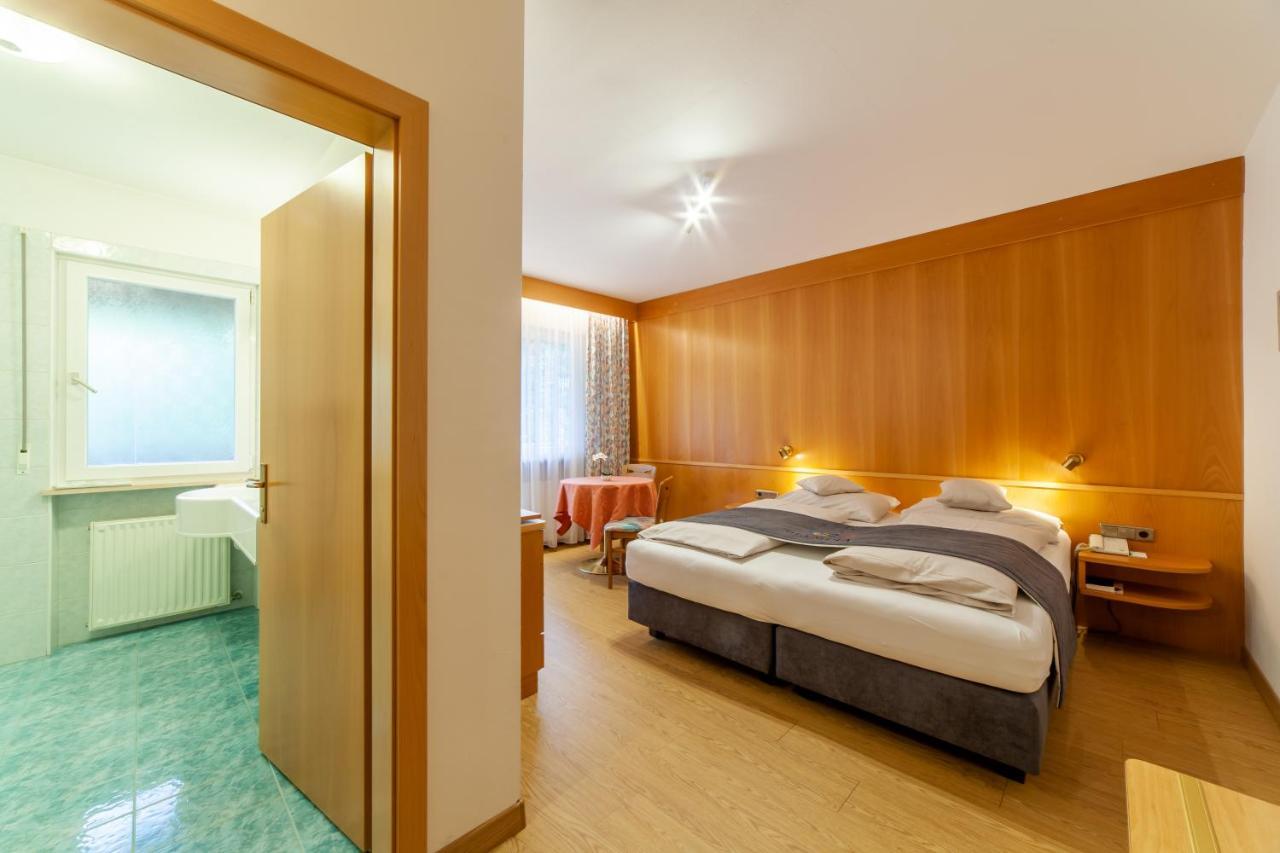 Fruehstuecks-Hotel Olympia Tirolo Exteriör bild